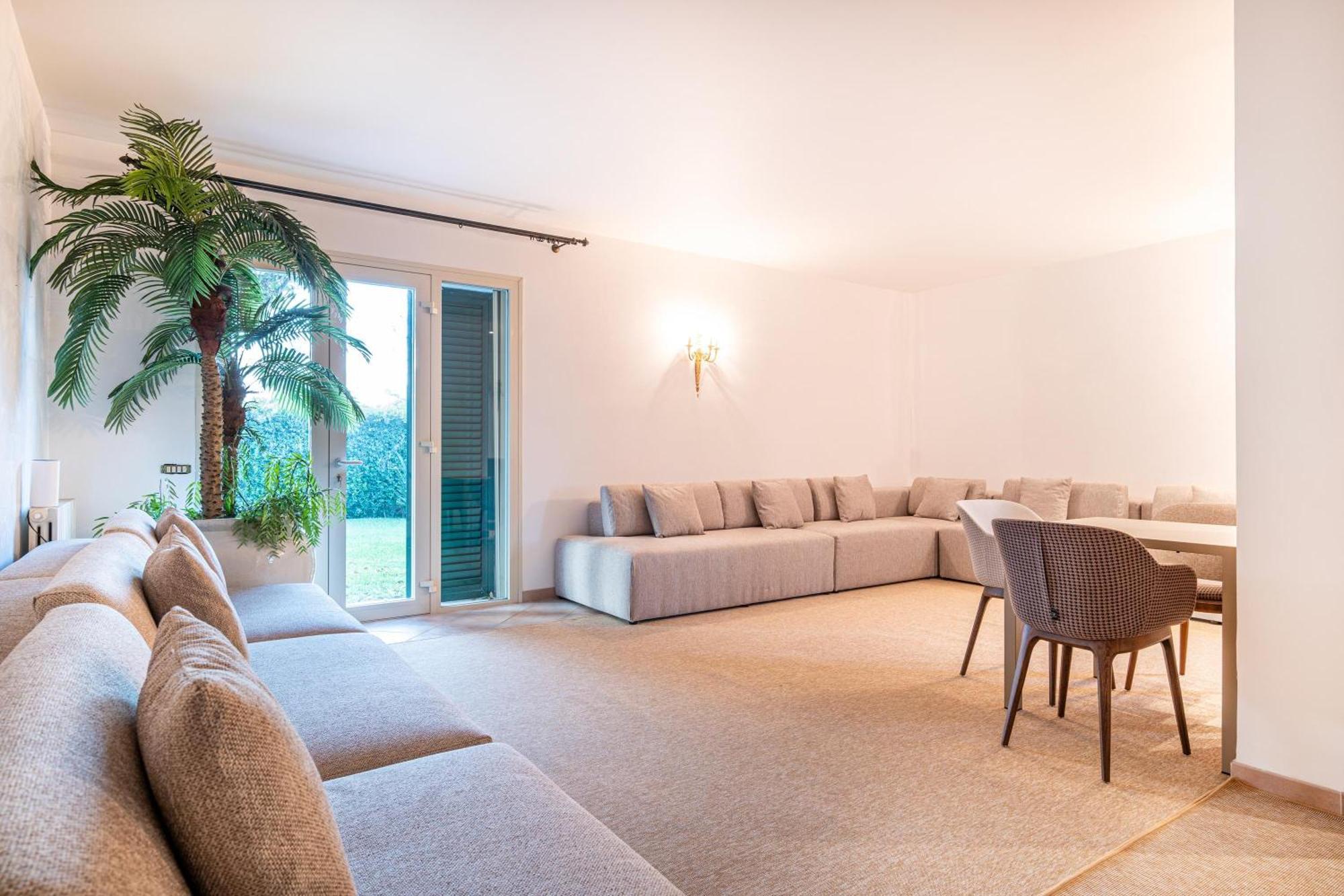 Fronte Spiaggia Zoe Villa Augusta Bagian luar foto