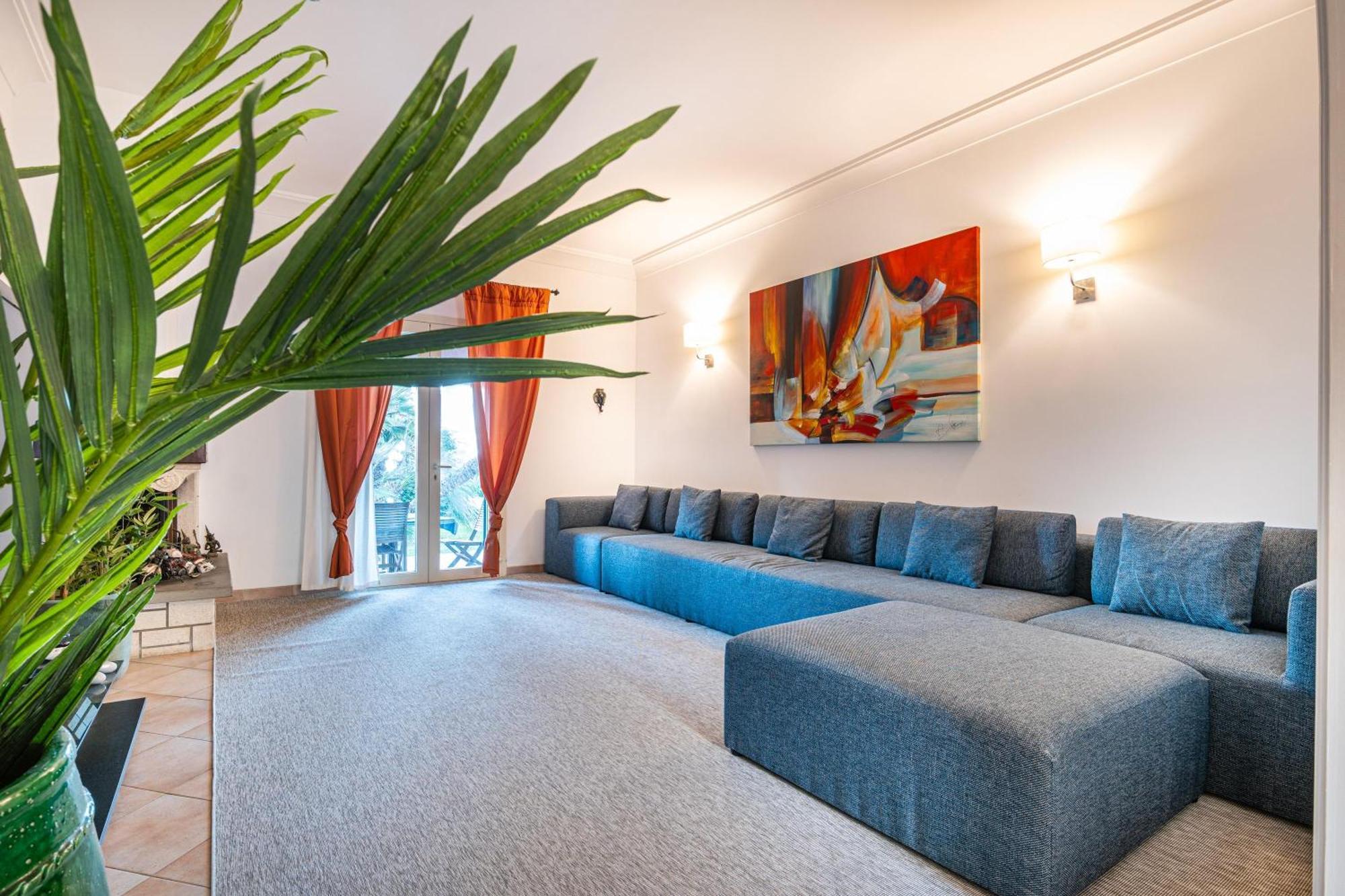 Fronte Spiaggia Zoe Villa Augusta Bagian luar foto