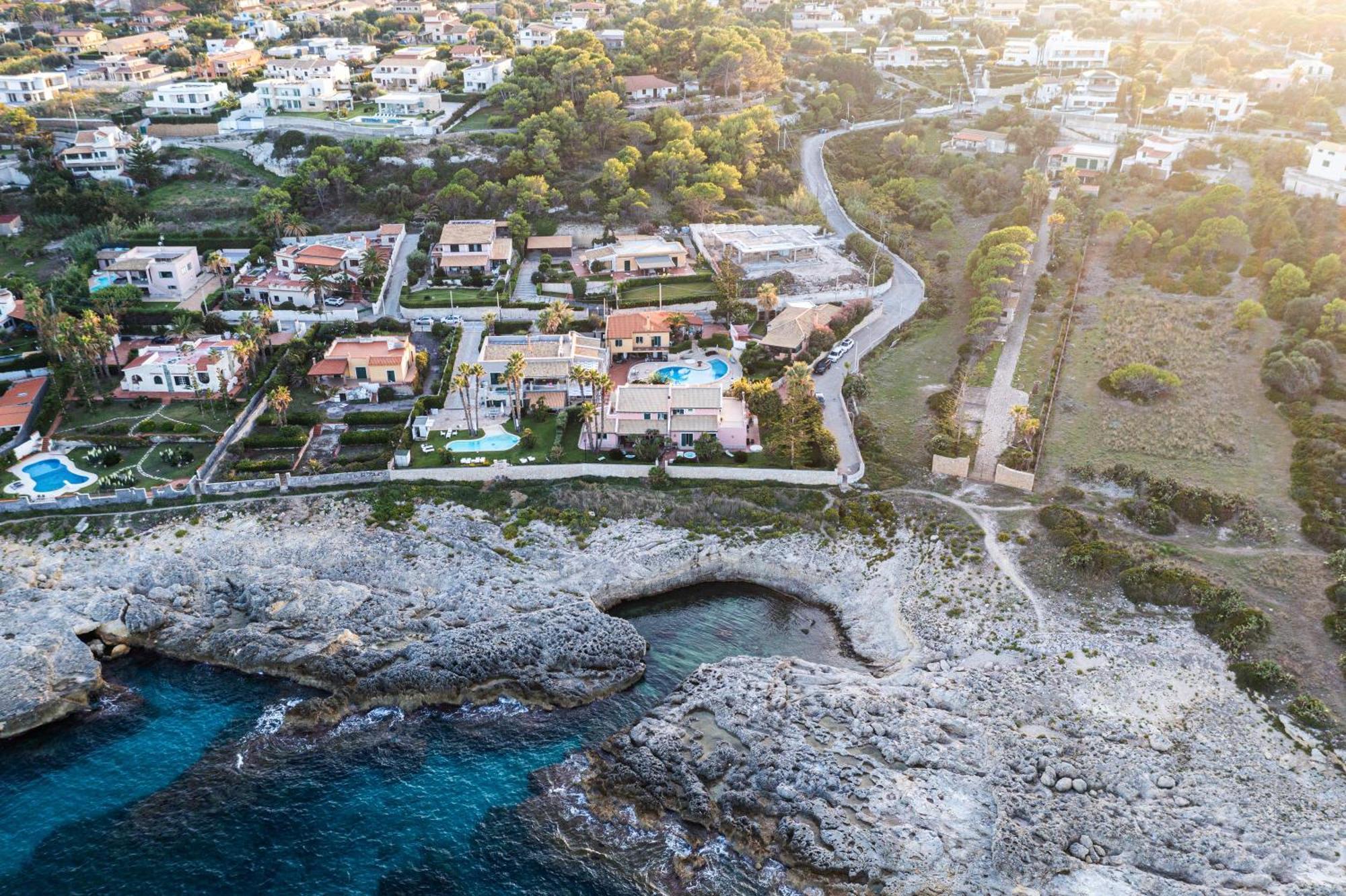 Fronte Spiaggia Zoe Villa Augusta Bagian luar foto